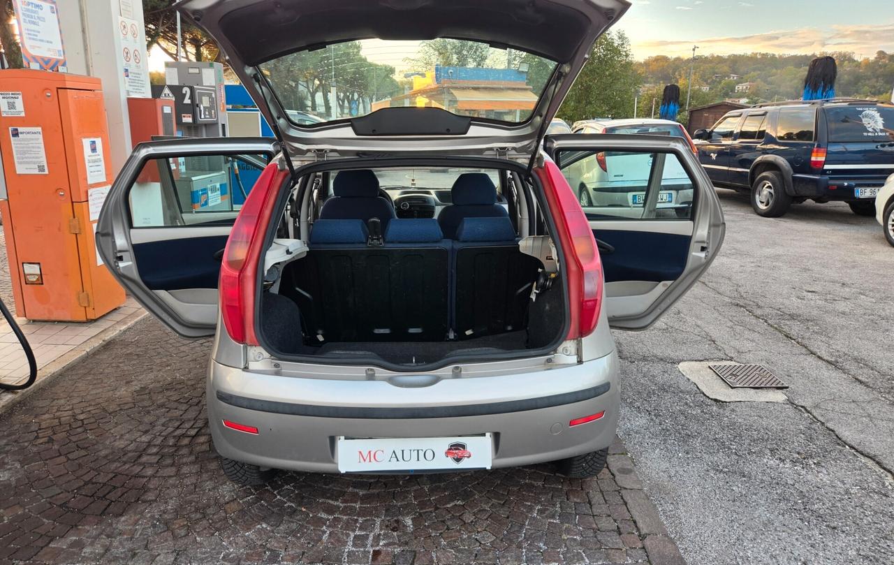 Fiat Punto 1.3mtj 5p anno 2003 con 342.000km Neopatentati ok
