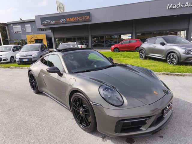 PORSCHE 911 Carrera 4 GTS StraFull!!!
