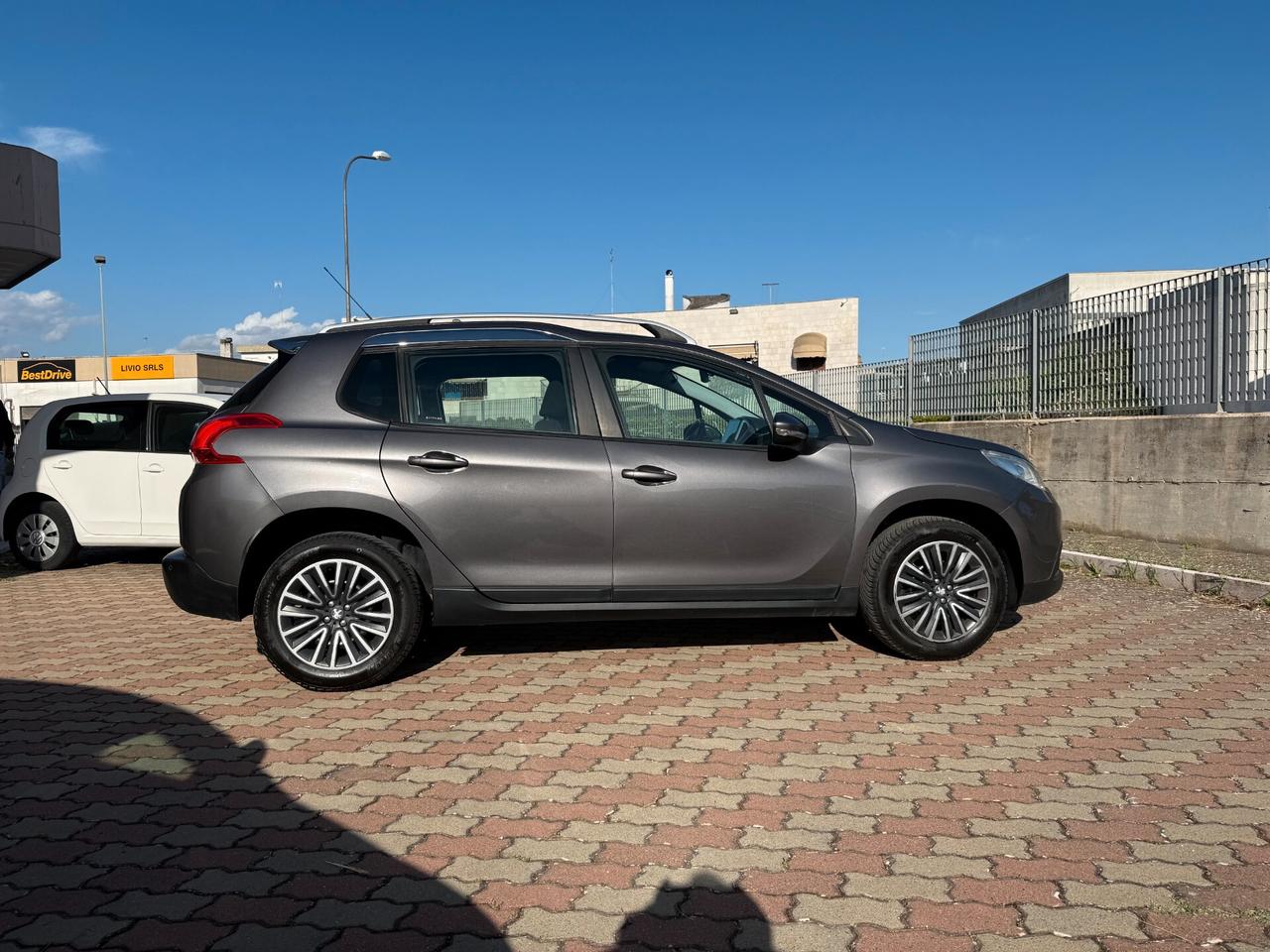 Peugeot 2008 1.6 e-HDi 92 CV Stop&Start Active CarPlay Retrocam