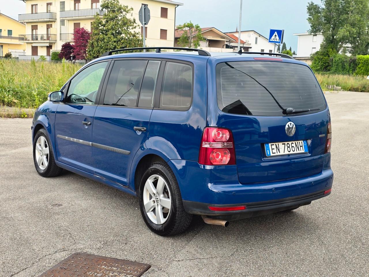 Volkswagen Touran 2.0 B/METANO 7 POSTI