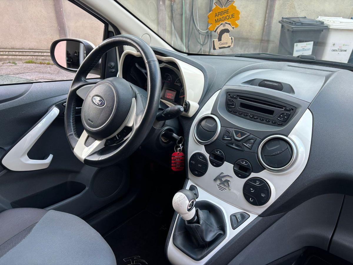 FORD Ka 1.2 8V 69CV Titanium