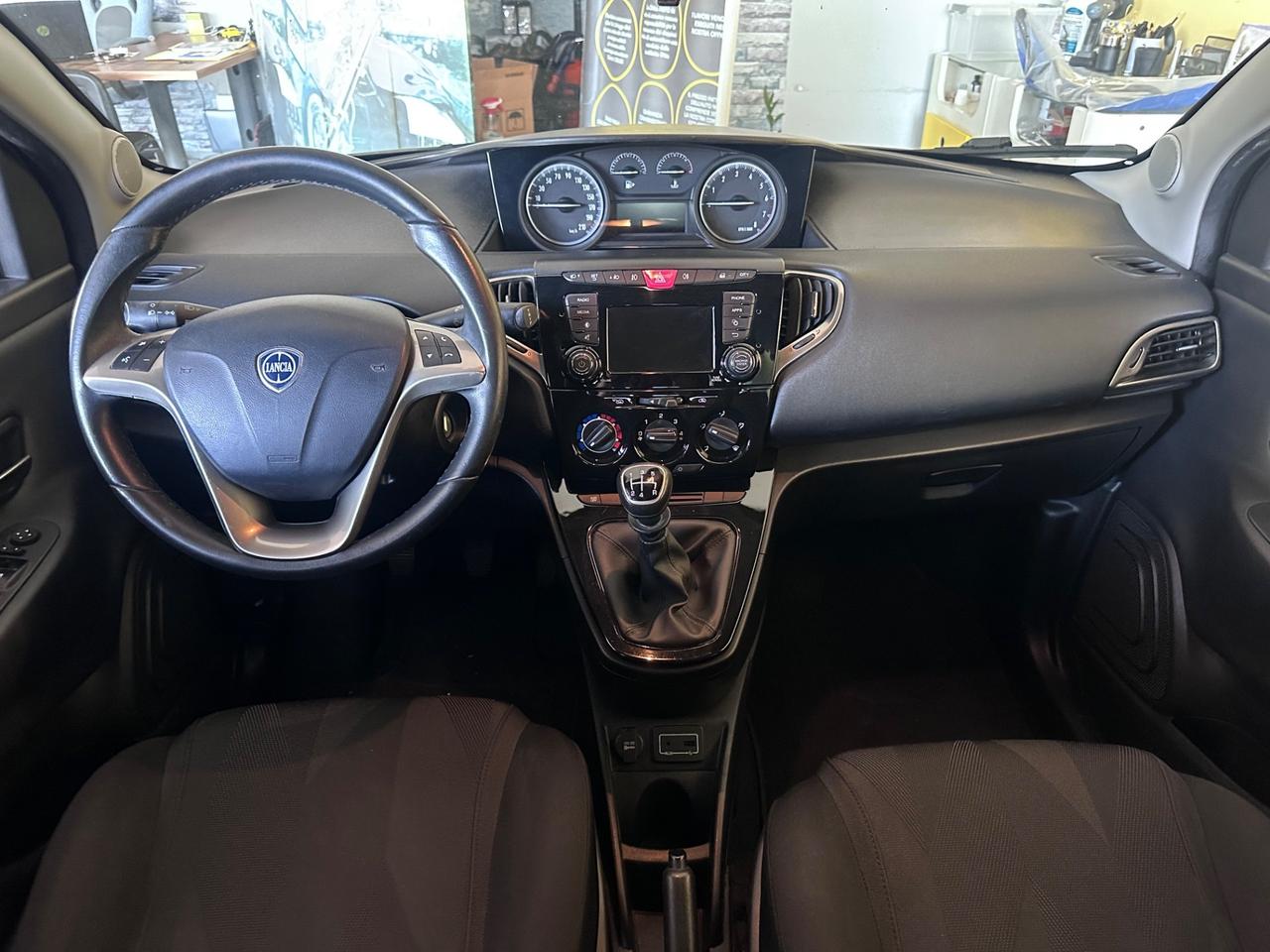 Lancia Ypsilon 1.2benz. Platinum 76.000km
