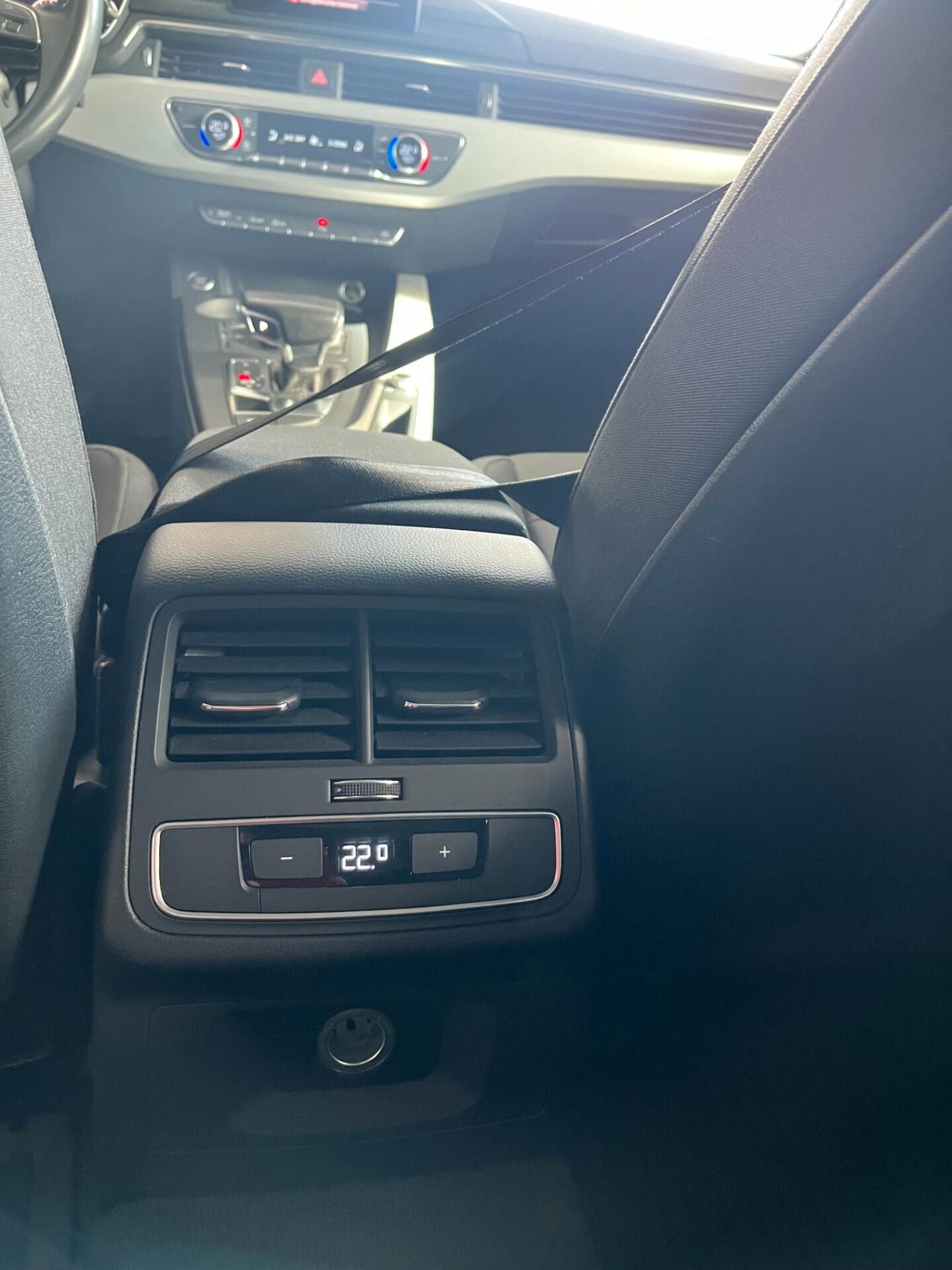 Audi A4 Avant 40 TDI S tronic S line edition- PERFETTA !!!