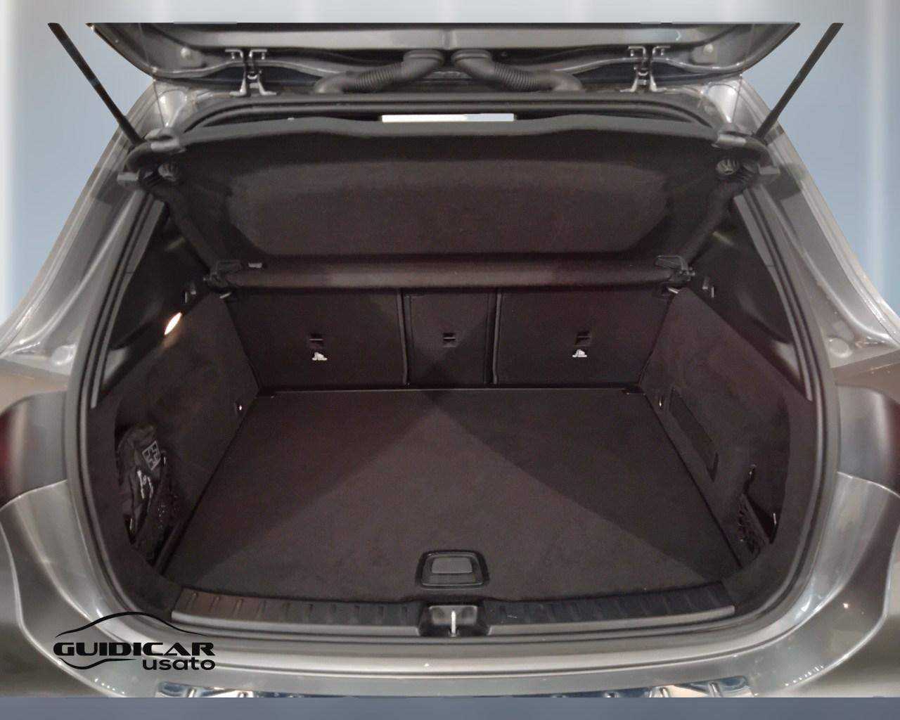 Mercedes-Benz GLA-H247 2020 - GLA 180 d Sport Plus auto
