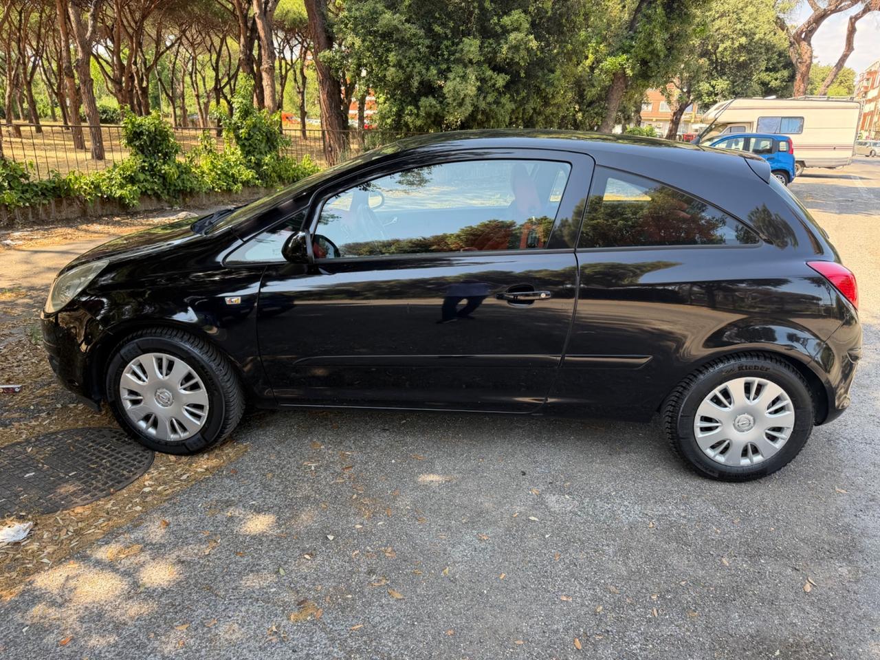 Opel Corsa 1.2 3 porte Enjoy