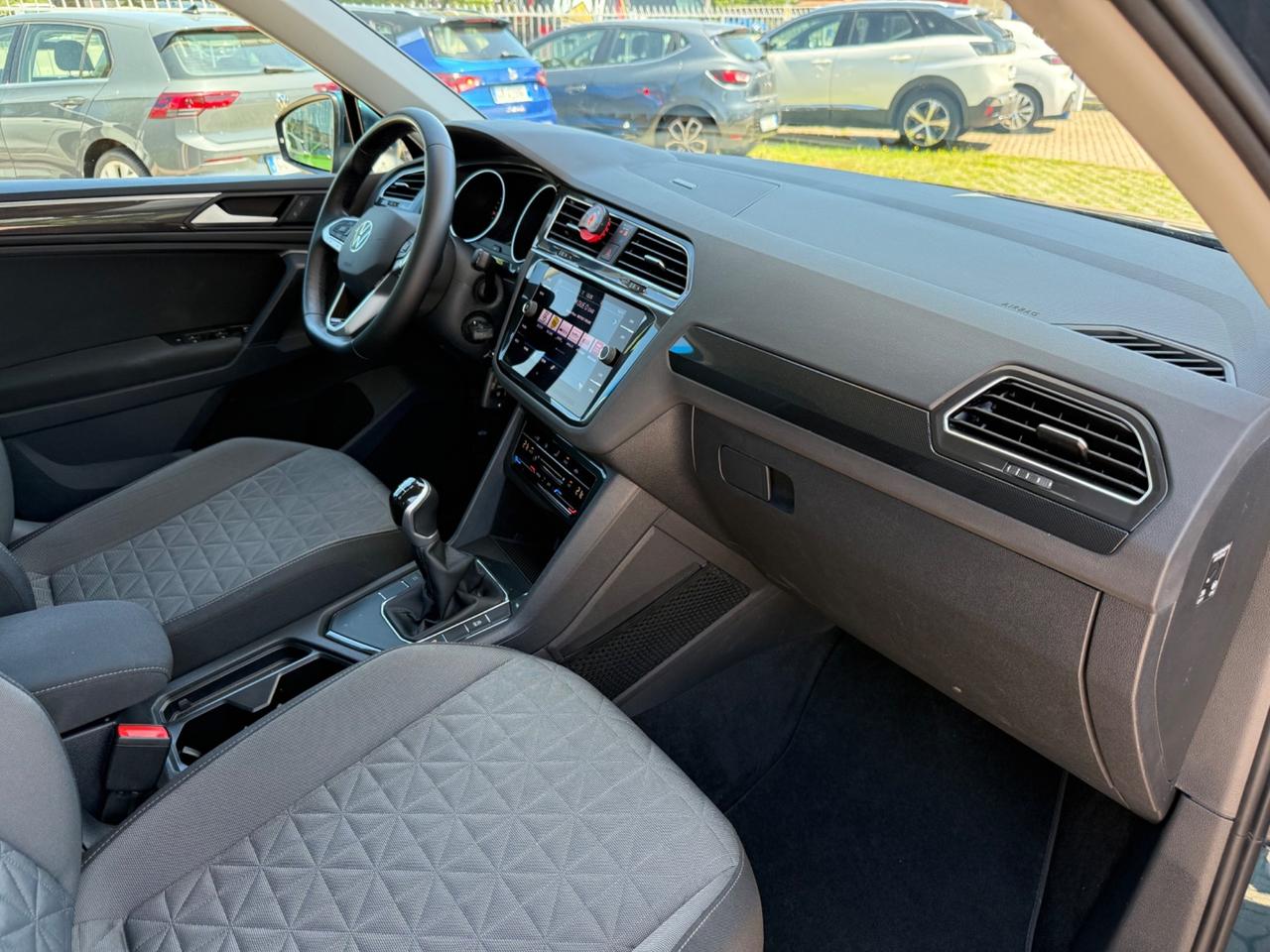 Volkswagen Tiguan 2.0 TDI SCR Life OK NEOPATENTATI in arrivo