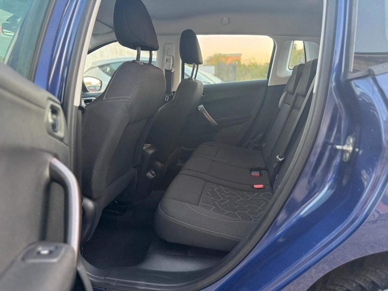 Peugeot 2008 1.2 VTi 82CV Allure