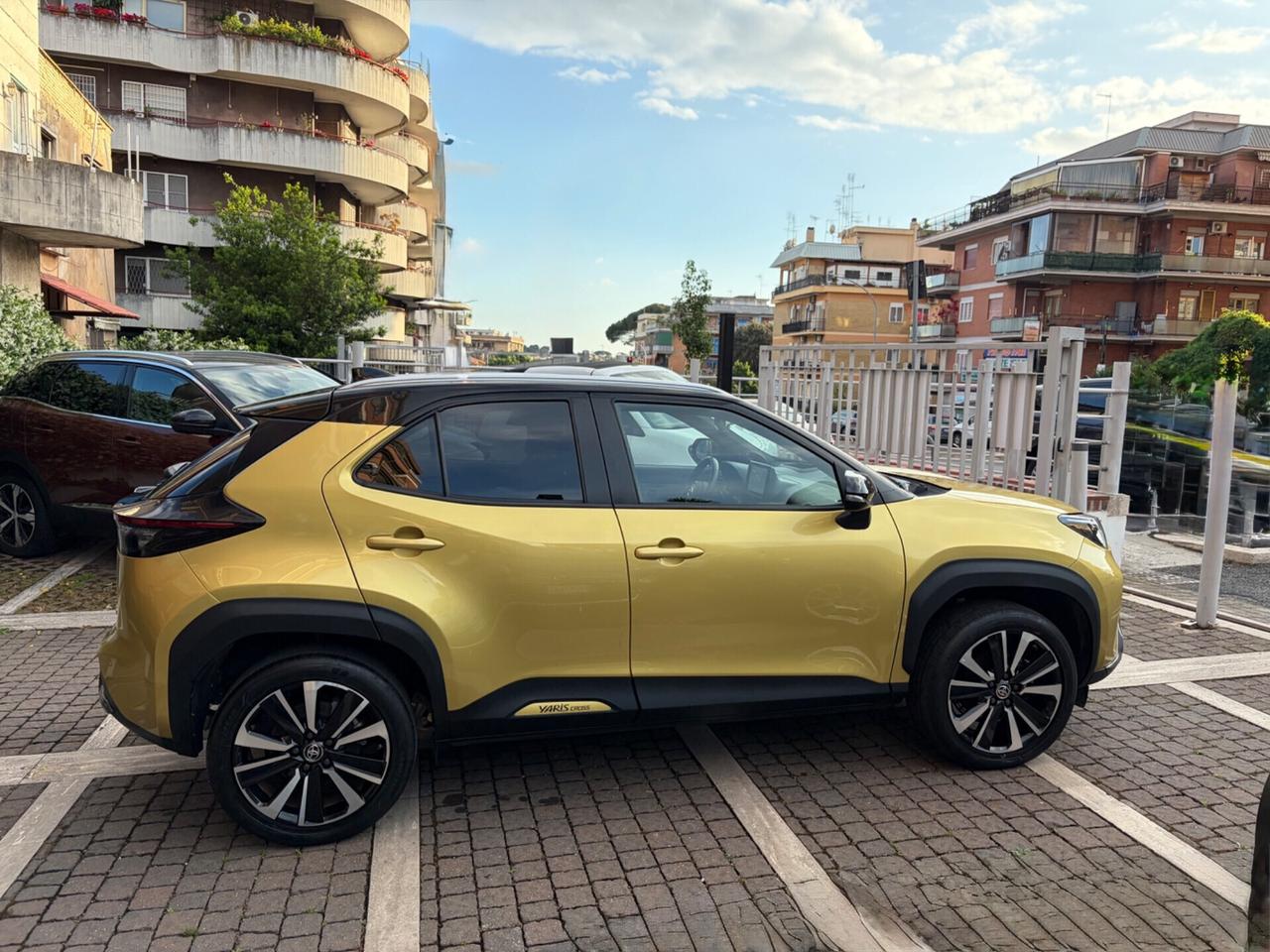 Toyota Yaris Cross 1.5 Hybrid Premiere - SOLO 30.882Km !!