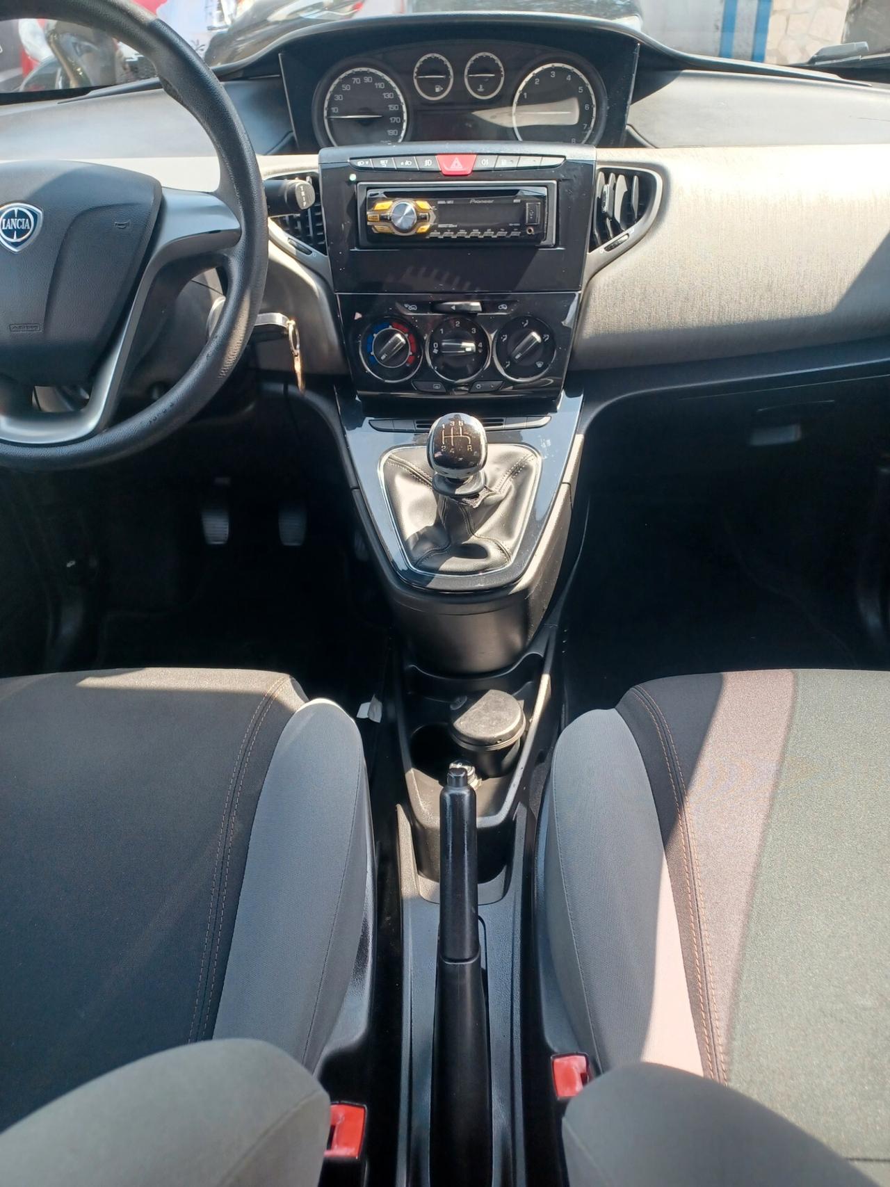Lancia Ypsilon 1.2 GPL DELLA CASA ANNO 2012