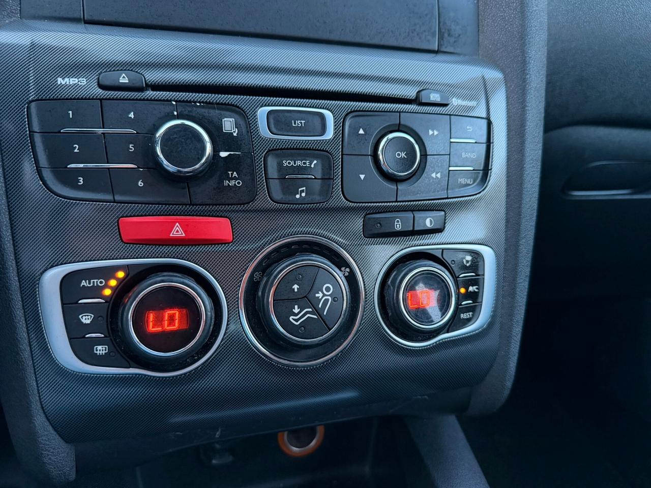 Citroen C4 Berlina 1.4 95CV Euro 5b