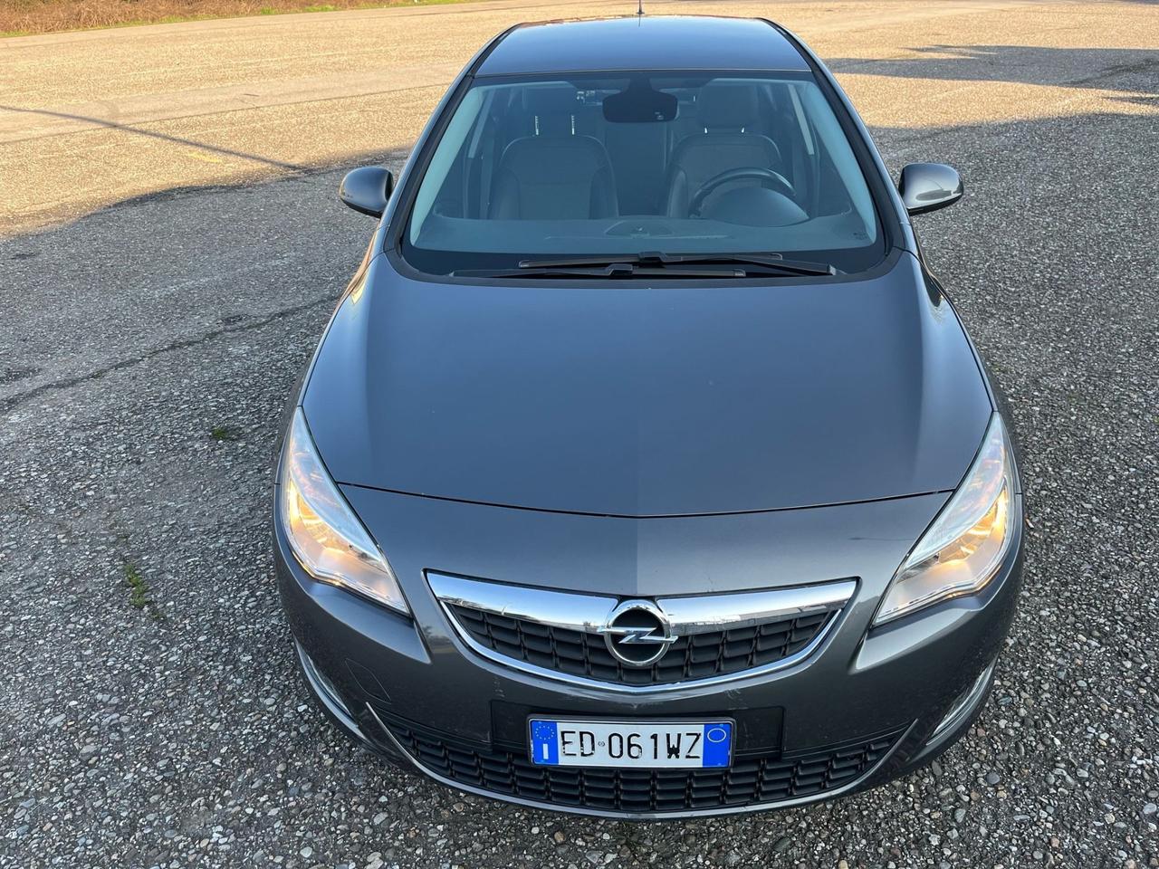 Opel Astra 1.4 Benzina Euro 5 no limiti circolazione