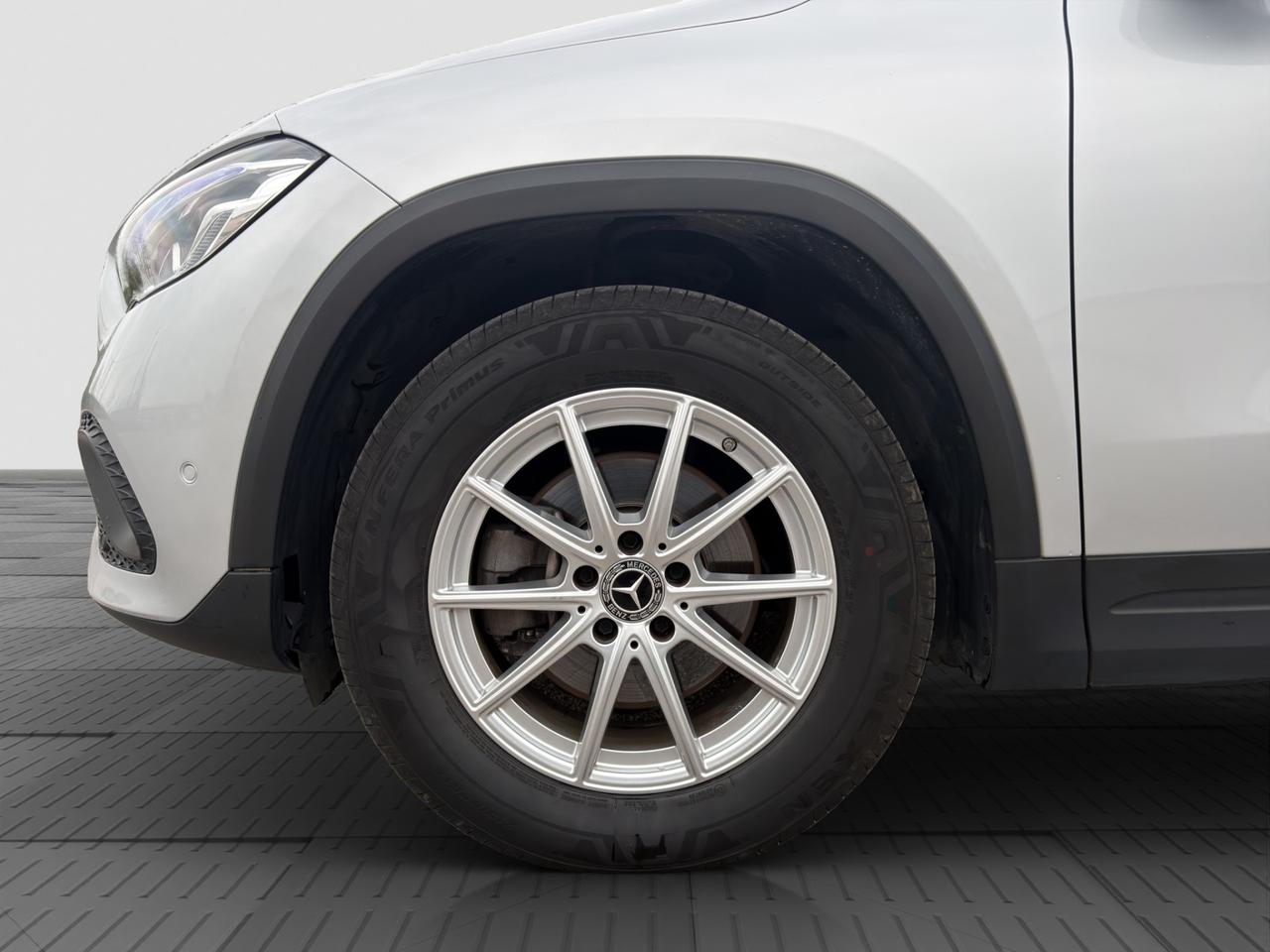 MERCEDES Classe GLA (H247) GLA 180 d Automatic Business Extra