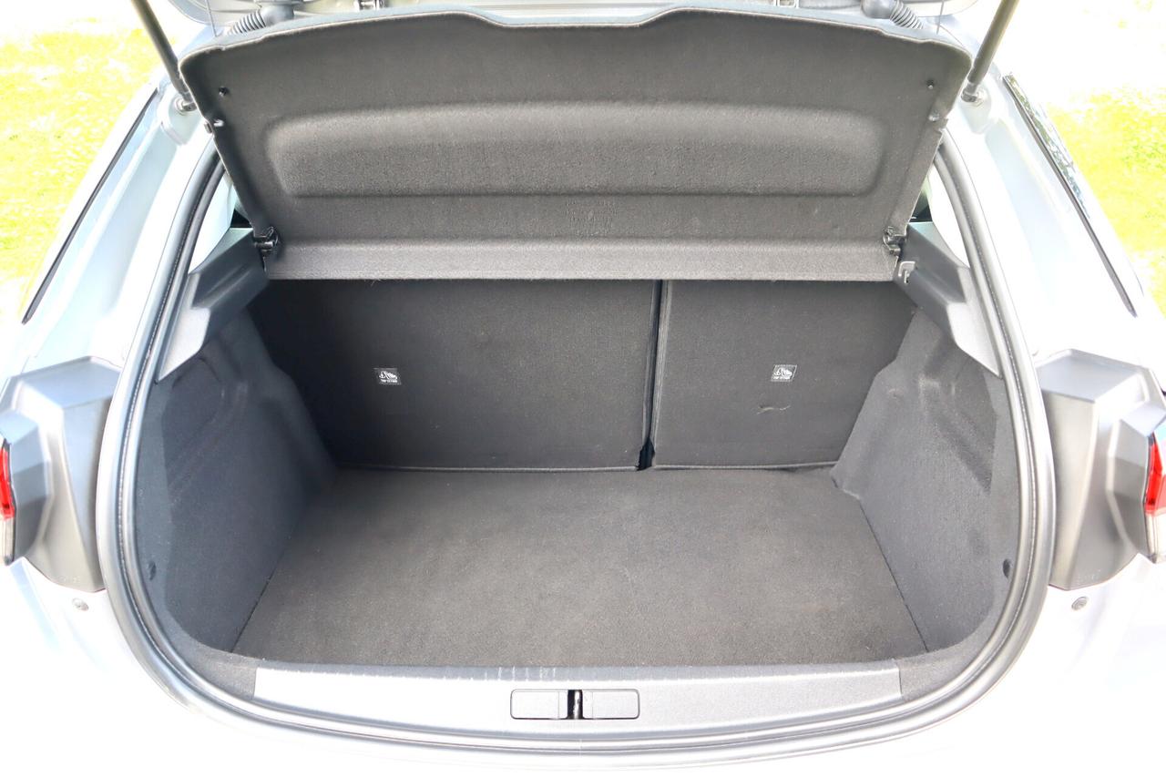 Opel CORSA 1.2 BENZINA 75 CV EDITION 5 PORTE ANCHE GUIDABILE DA NEOPATENTATI! sa Opel CORSA 1.2 BENZINA 75 CV EDITION 5 PORTE ANCHE GUIDABILE DA NEOPATENTATI!