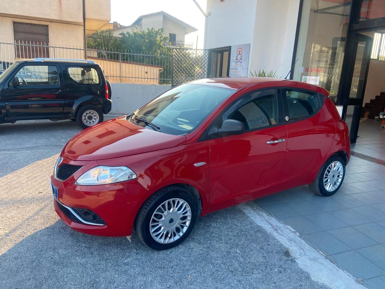 Lancia Ypsilon 1.2 69 CV 5 porte GPL Ecochic Gold