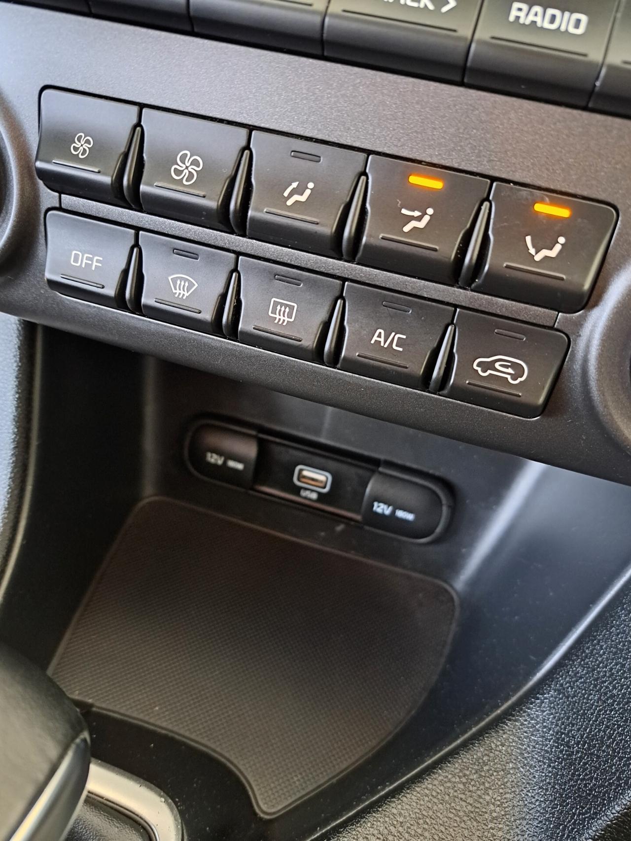 Kia Sportage 1.6 CRDI 136 CV 2WD Mild Hybrid Business Class