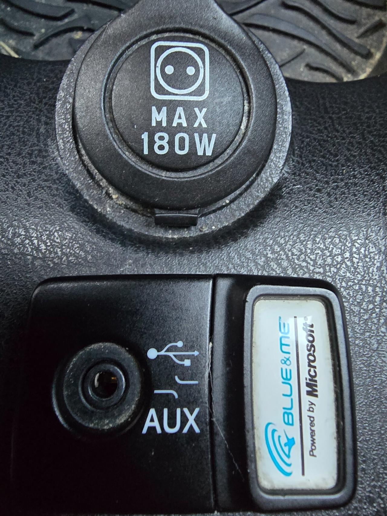 Lancia Ypsilon 0.9 TwinAir 85 CV 5 porte Metano Ec