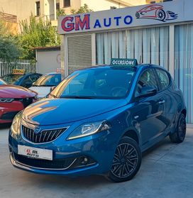 Ypsilon Gold camera e ricarica wireless 7/2023