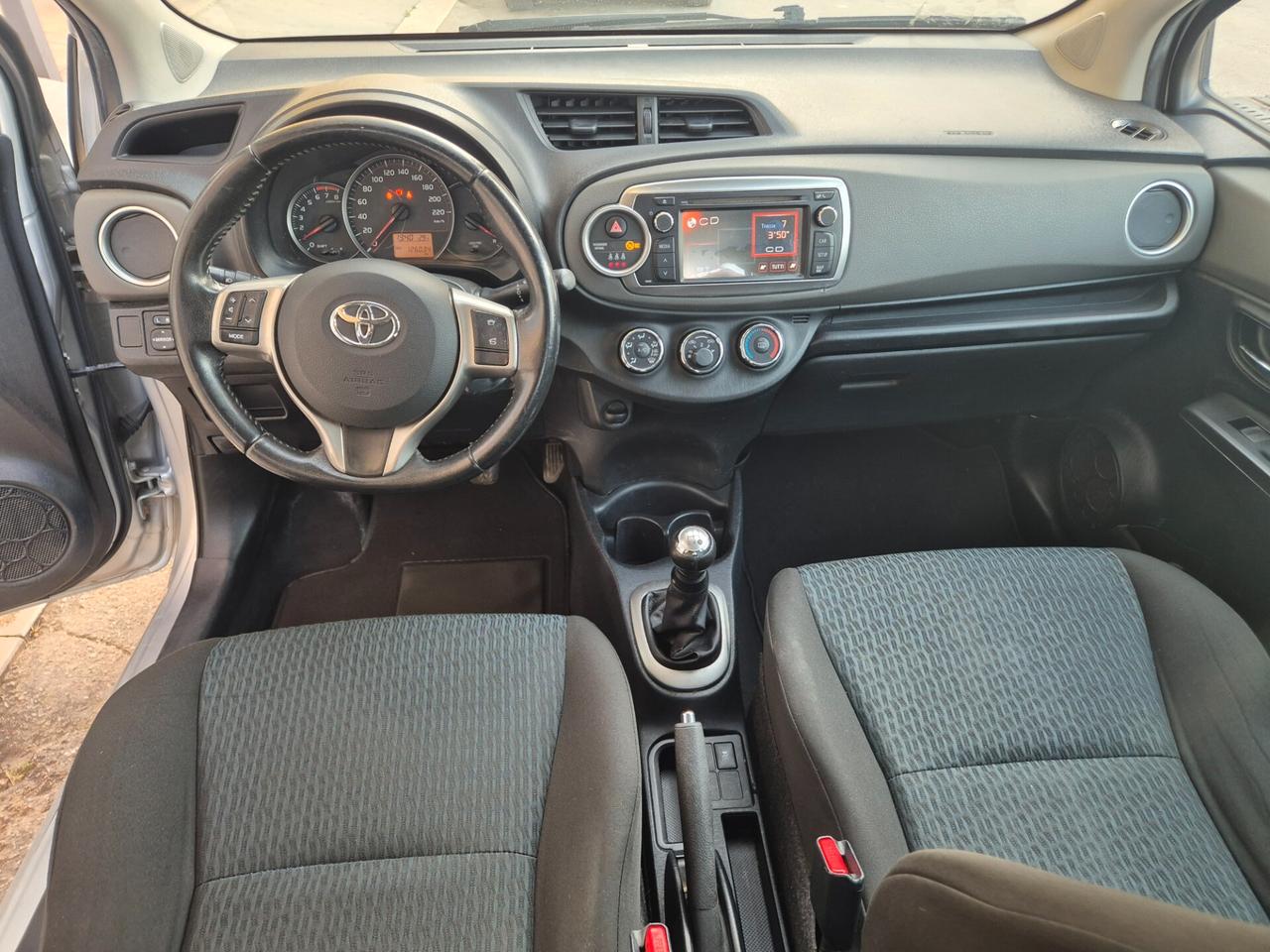 TOYOTA YARIS 1.0 BENZ 69 CV 5 PORTE KM 120000 CERT telecam