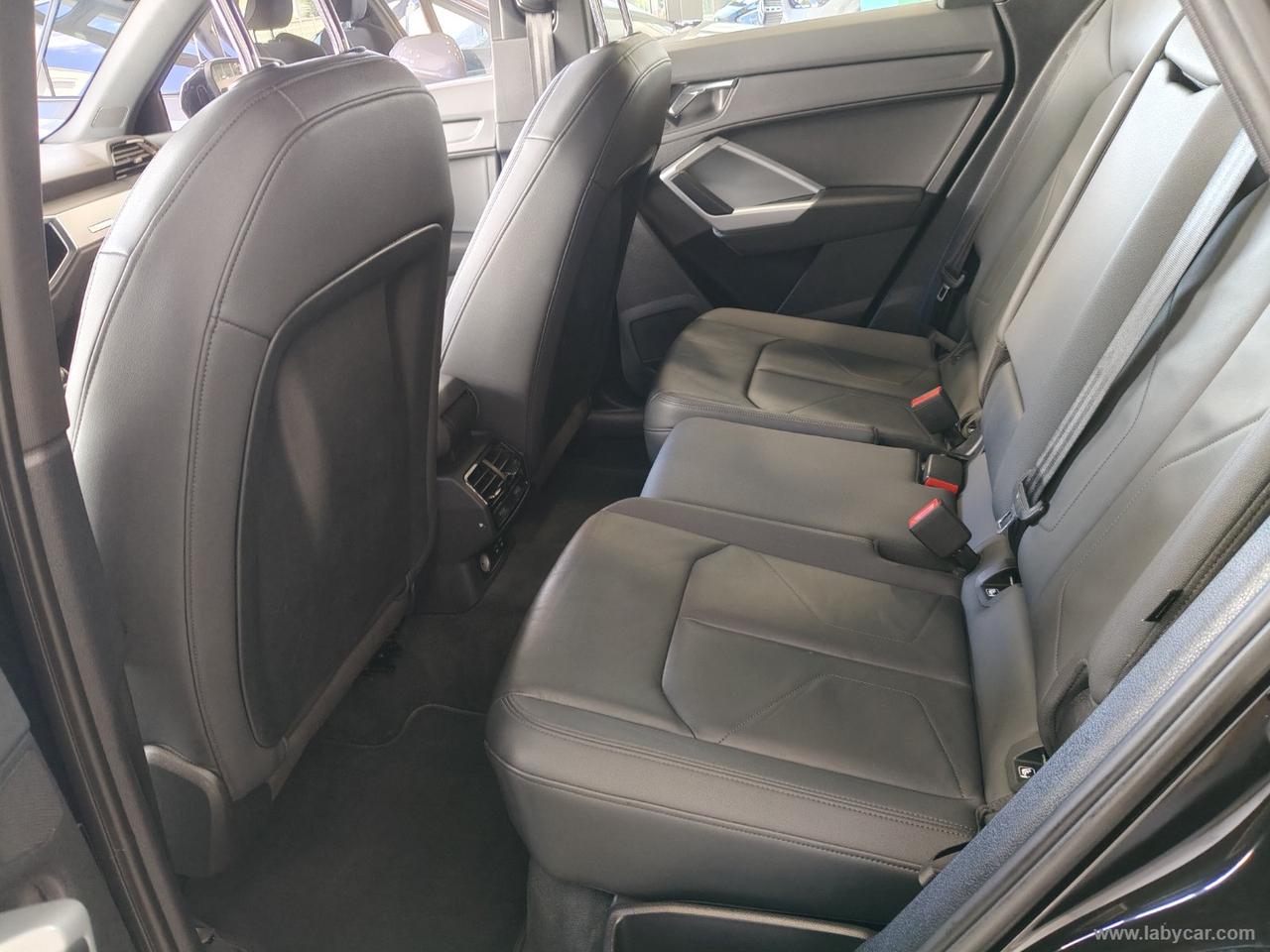AUDI Q3 35 TDI S tronic Business Advanced