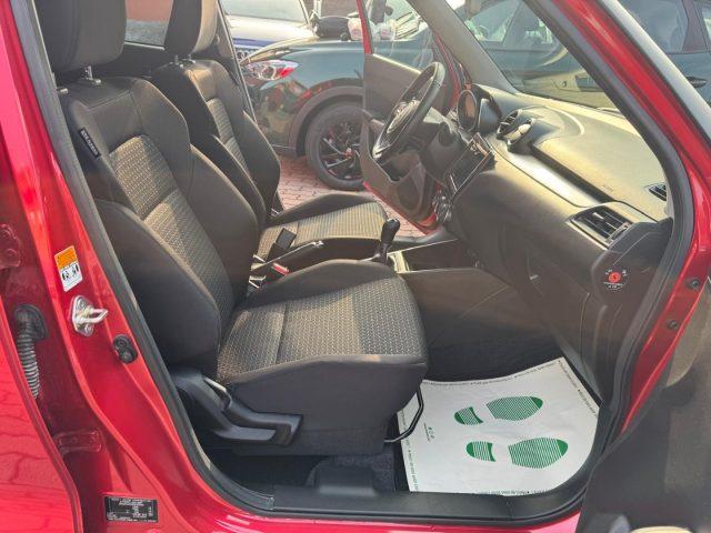 SUZUKI Swift 1.2 Hybrid Top