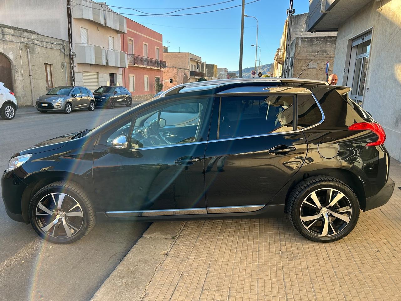 Peugeot 2008 BlueHDi 100 S&S Black Matt