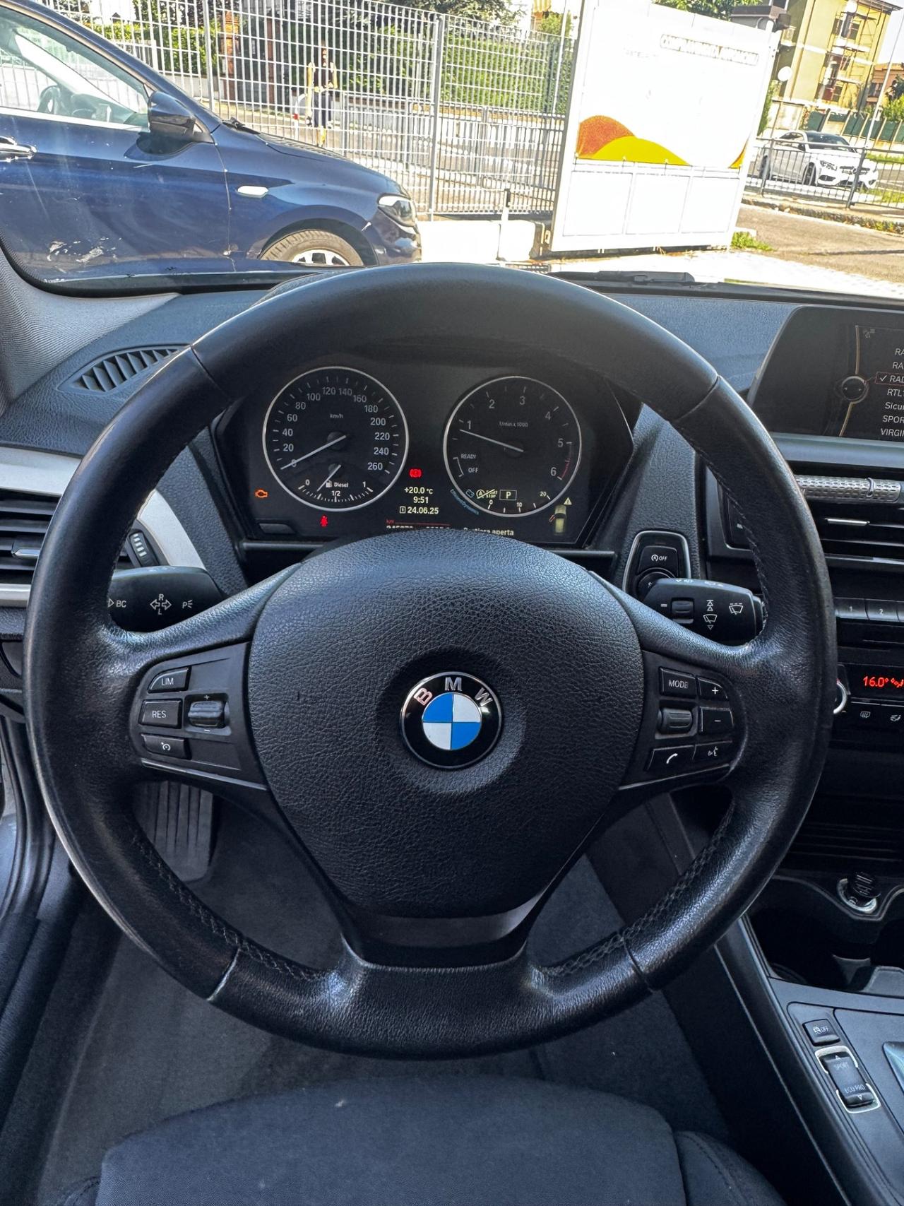 Bmw 118 118d 5p. Urban
