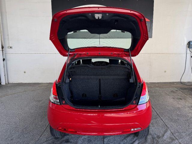 LANCIA Ypsilon 1.2 69 CV 5 porte Platinum