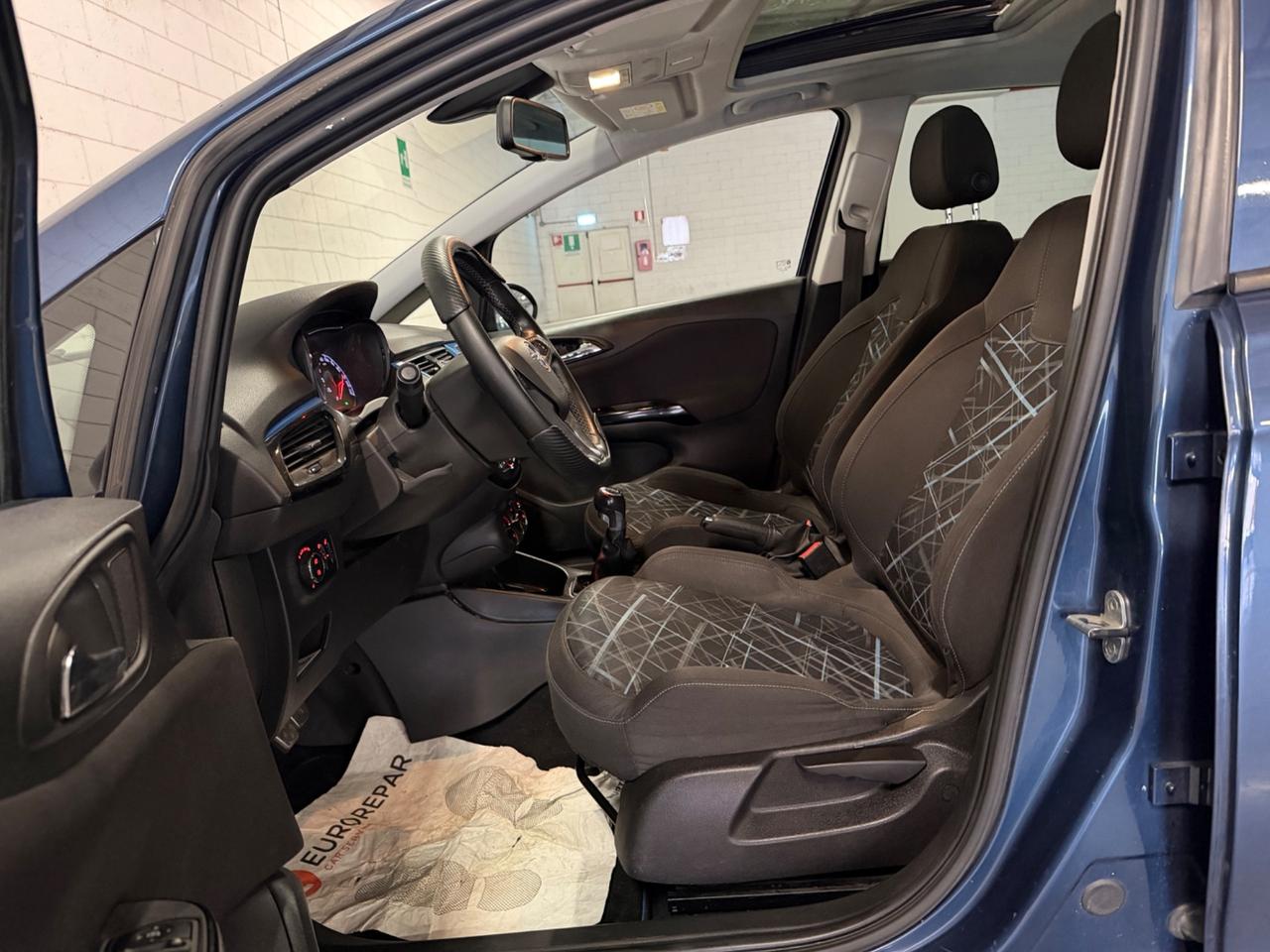 Opel Corsa 1.2 5 porte b-Color