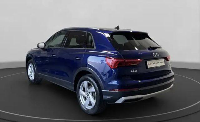 AUDI Q3 35 TFSI Business