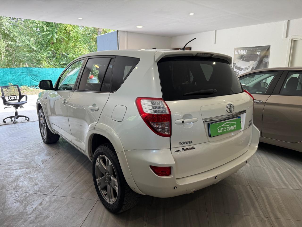 Toyota RAV 4 AUTOMATICO 2011