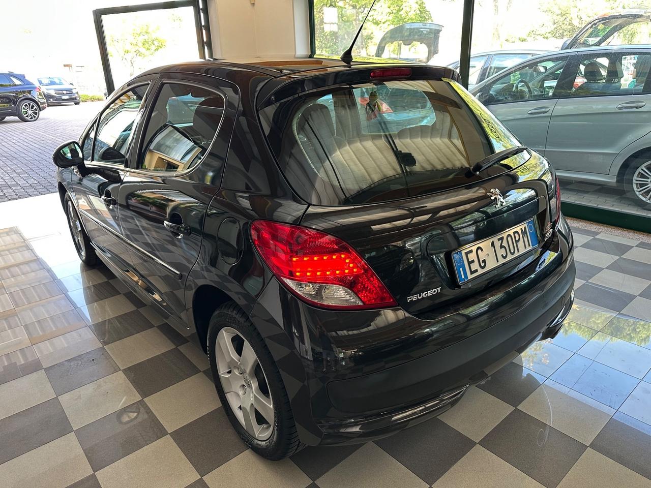 Peugeot 207 1.6 8V HDi 112CV 5p. Allure
