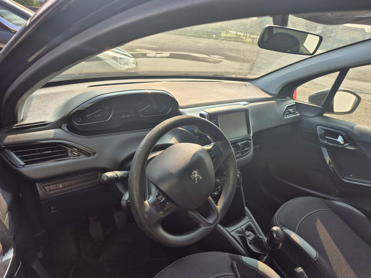 Peugeot 208 5 porte Adatta Neopatentati
