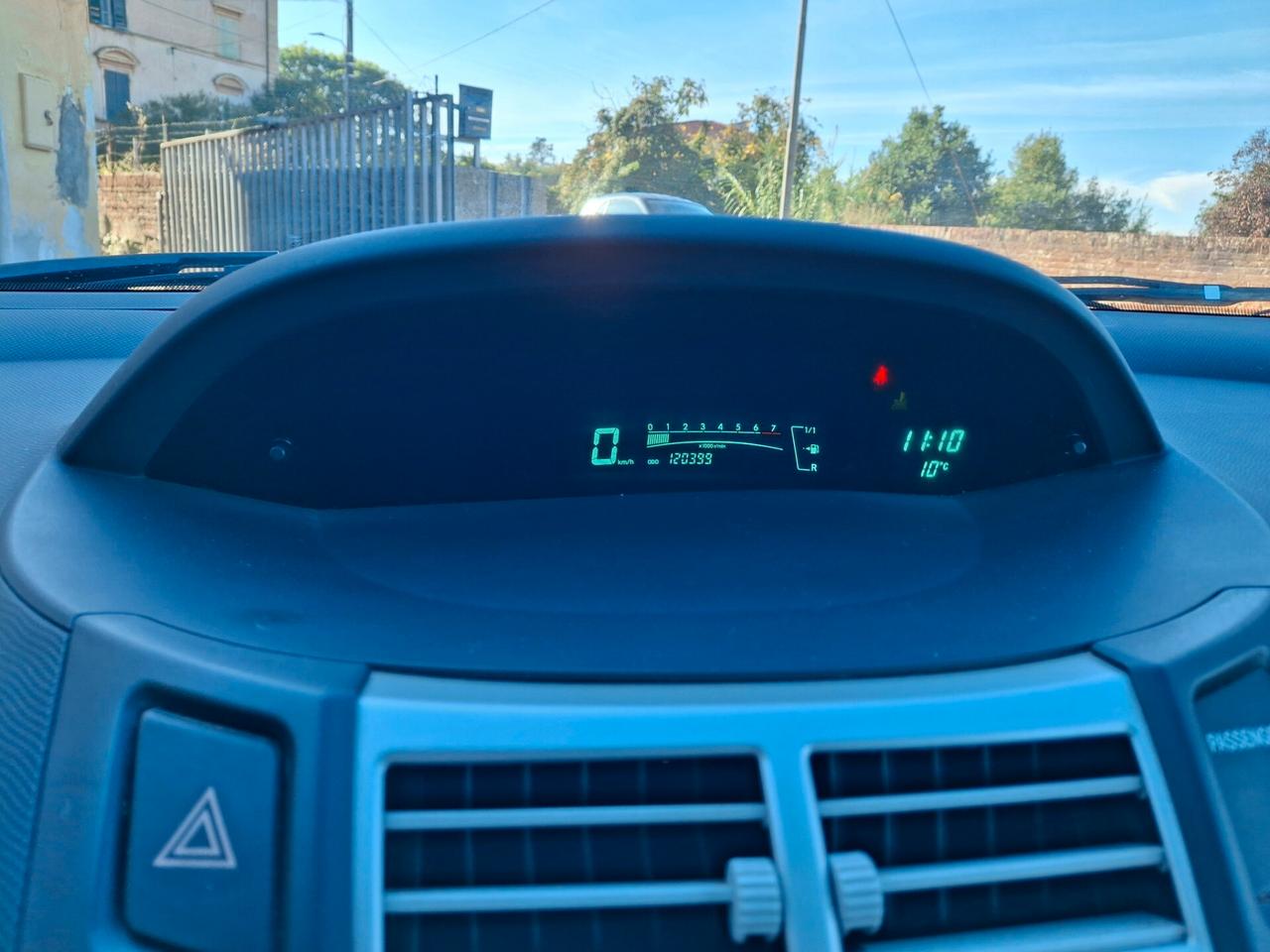 Toyota Yaris 1.0 5 porte