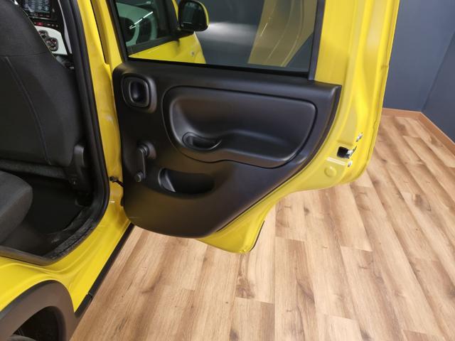FIAT Panda 1.0 FireFly S&S Hybrid Pandina CROSS