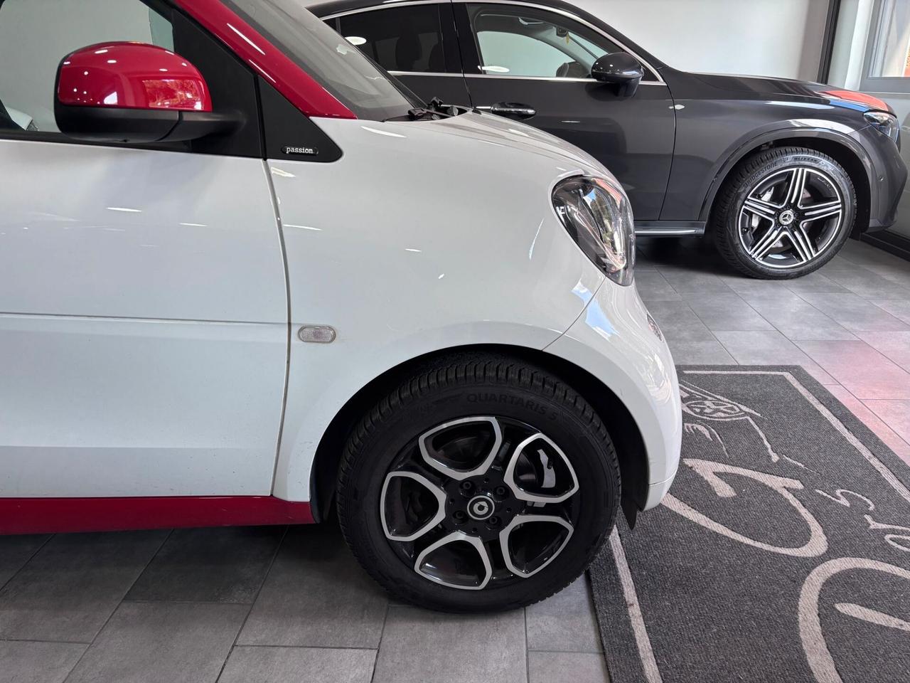 SMART FORTWO 0.9 T TWINAMIC PASSION TETTO-NAVI-LED-RETRO