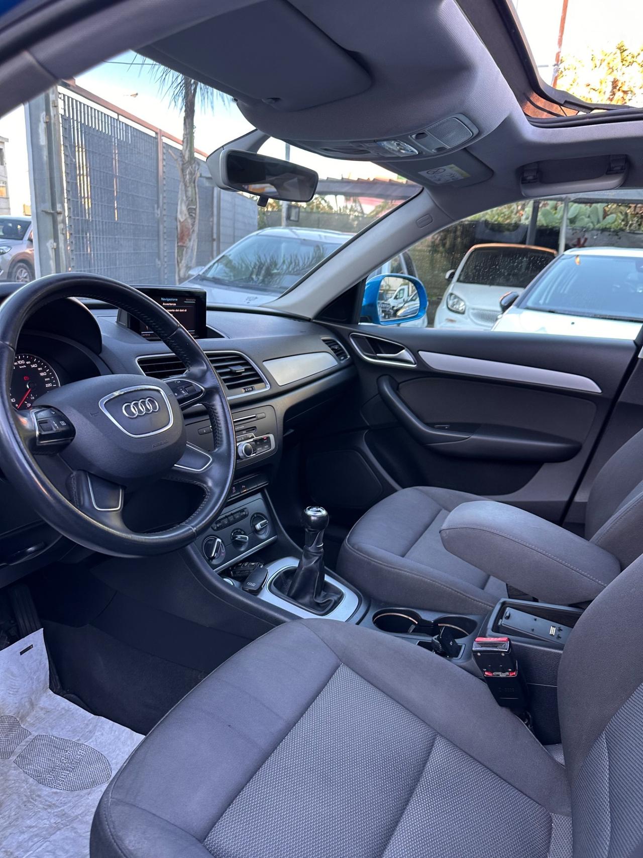 Audi Q3 2.0 TDI 120 CV Sport S Line Tetto apribile