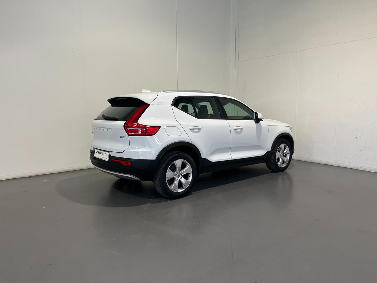VOLVO XC40 2.0 D3 BUSINESS PLUSS