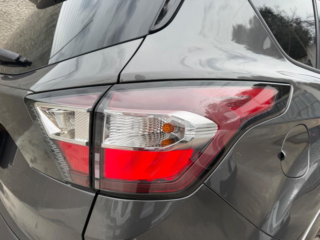 Ford Kuga 2.0 TDCI 150 CV 2WD ST-Line,TETTO APRIBILE,Pelle e Alcantara,Led+Xeno,ecc.