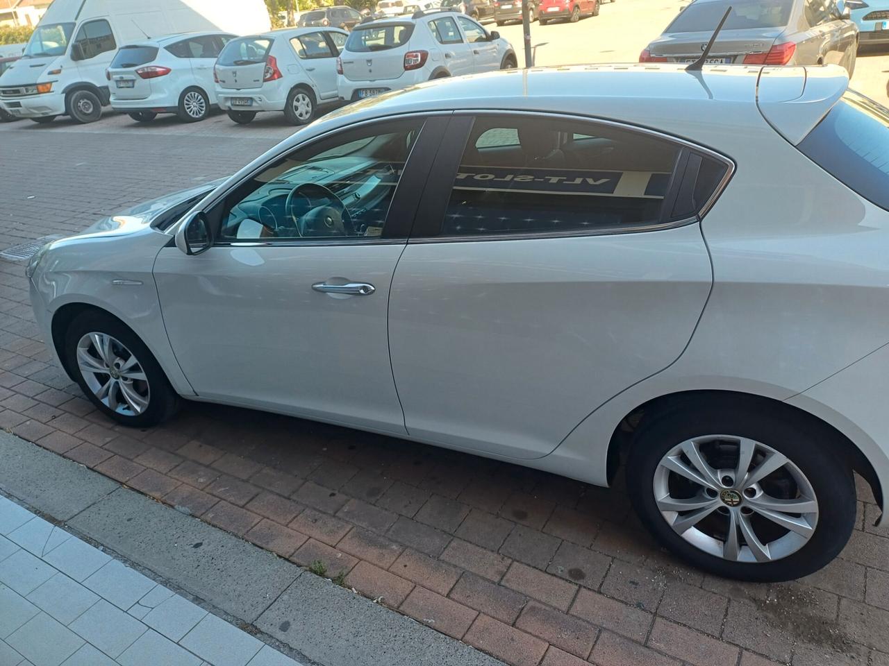 Alfa Romeo Giulietta 1.6 JTDm-2 105 CV Veloce 2013