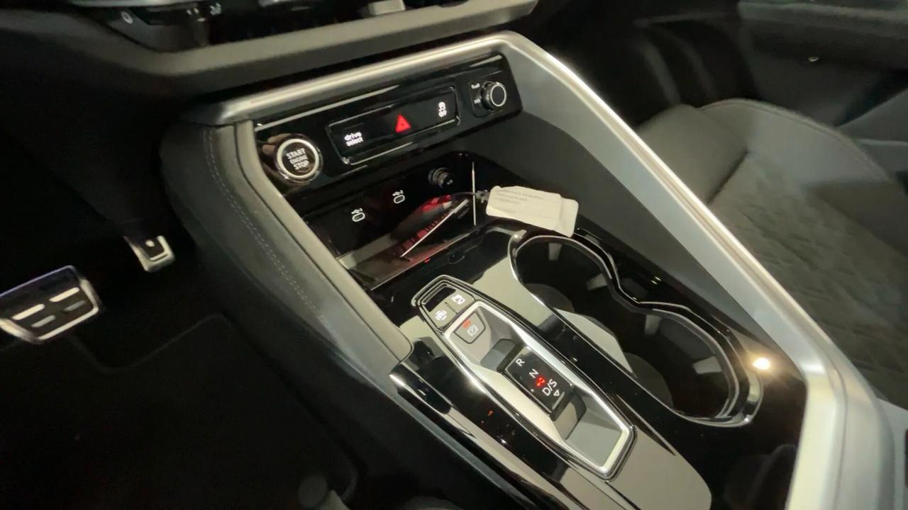 Audi Q5 TDi 150 kW mHEV+ S tronic quattro Launch edition line