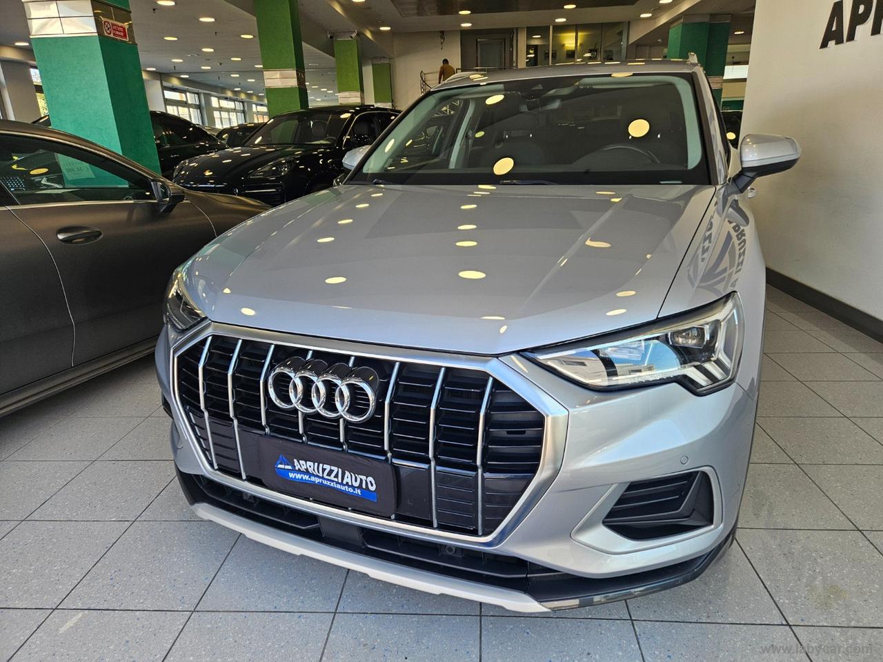 AUDI Q3 35 TDI S tronic Business Advanced