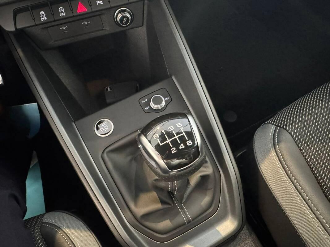 Audi A1 30 1.0 tfsi S line edition 116cv