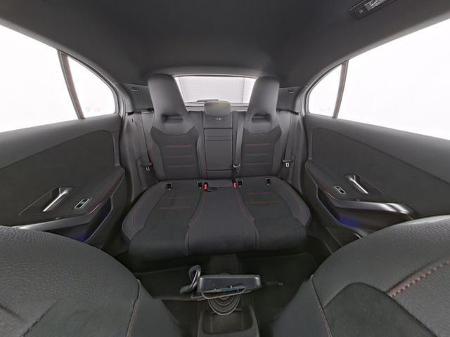 MERCEDES-BENZ A 180 AMG Line Advanced Plus