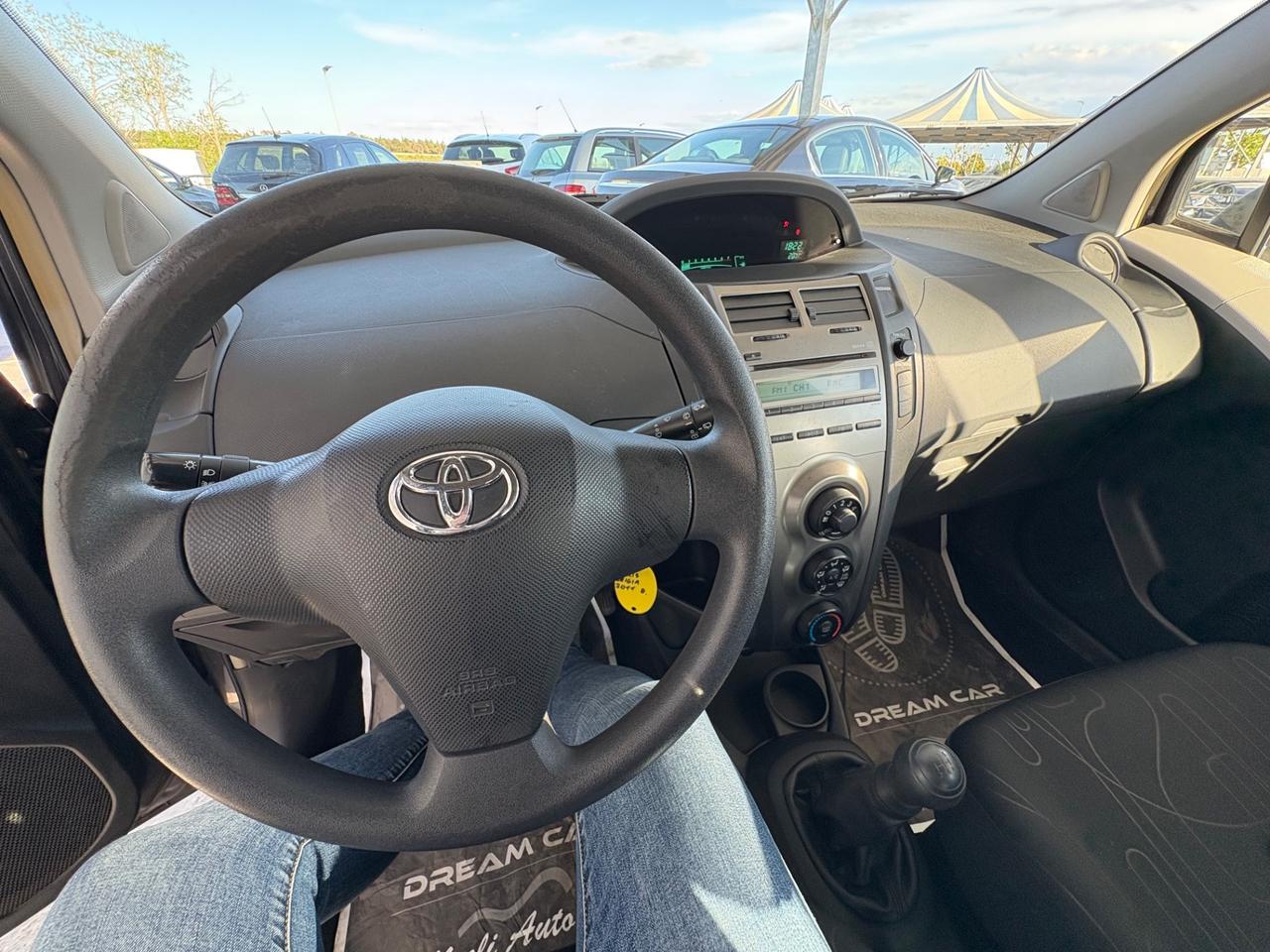 Toyota Yaris 1.0 5 porte Sol