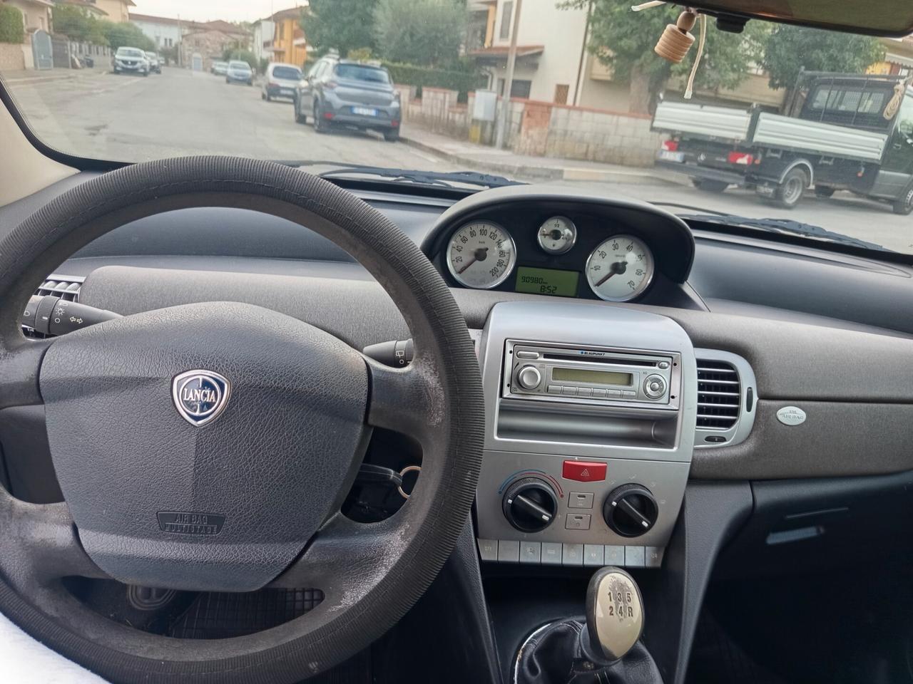 Lancia Ypsilon GPL 1.2 Oro