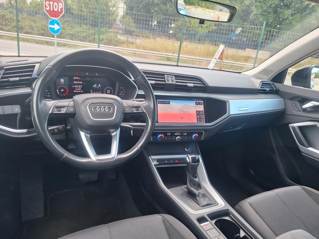 Audi Q3 2.0 TDI 150 CV Business
