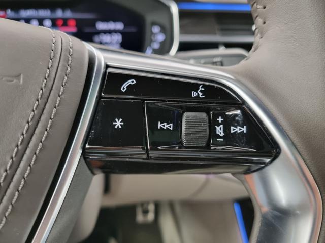 AUDI S8 TFSI quattro tiptronic sport attitude