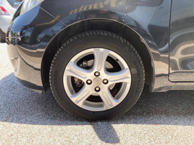 TOYOTA Yaris 1.3 5 porte Sol