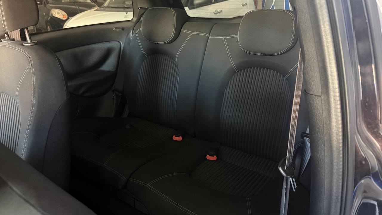 Lancia Ypsilon 1.3 MJT 75 CV Momo Design
