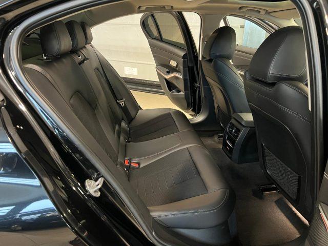 BMW 320 i G20 BERLINA ! MSPORT ! CERCHI 20 ! FULL OPTIONA